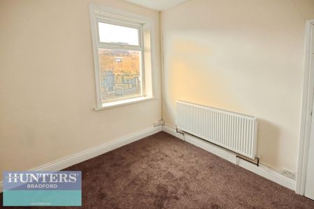 3 bedroom House To Let - Photo 5