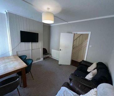 Large Bed Property // Sept, LN5 - Photo 6