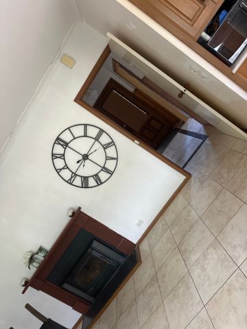 Cranbourne East - Photo 5