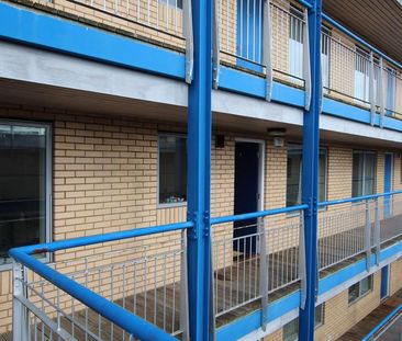 2 bedroom flat to rent - Photo 3