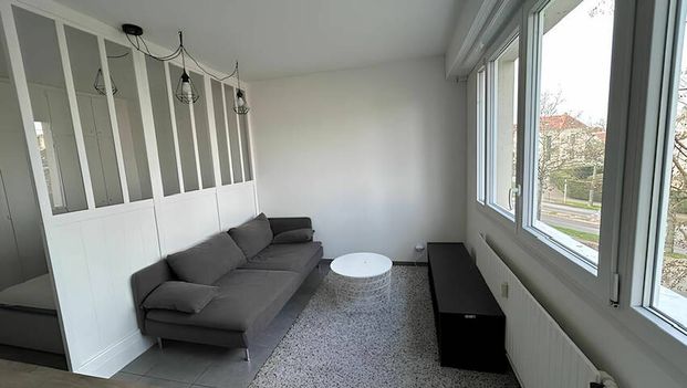 Studio rénové - Photo 1