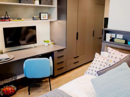 Studio Upper - Photo 2