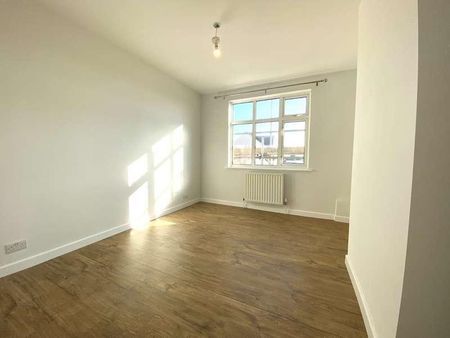 Shelson Parade, Ashford Road, Feltham, TW13 - Photo 3