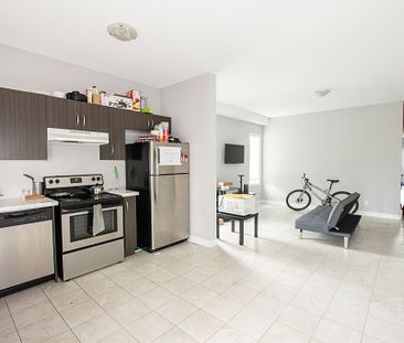 **ALL UTILITIES INCLUDED** Student Rooms For Rent in St. Catharines!! - Photo 3