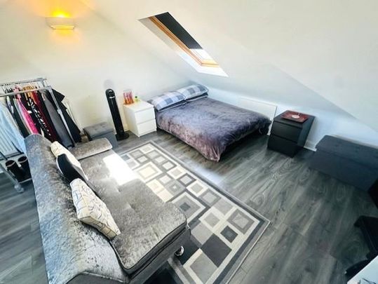 Studio to rent - Photo 1