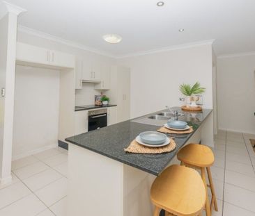 Family home in Bushland Beach - Photo 6