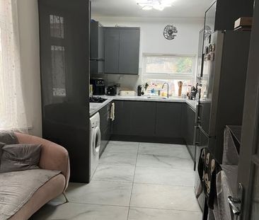 Room in a Shared House, Capworth Street, E10 - Photo 3