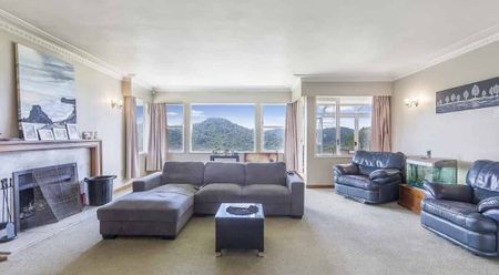 Private with Stunning View, Generously Large House - Photo 5