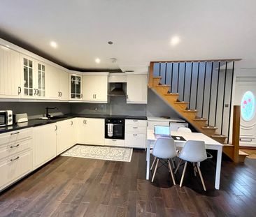 Blessbury Road, Burnt Oak, Edgware HA8 - Photo 2