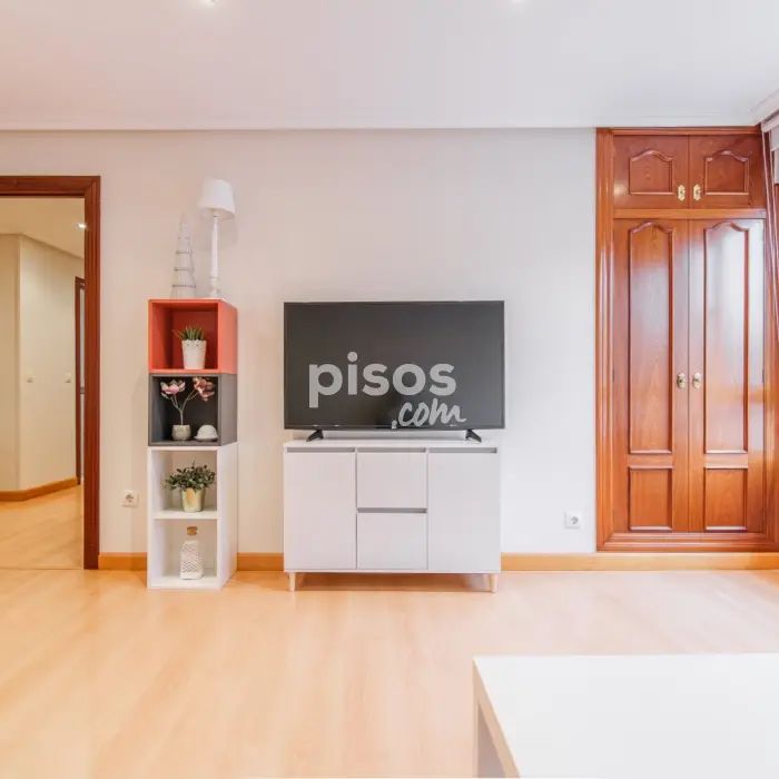 Piso en alquiler en Calle de San Pedro de Mestallón, 11 - Photo 1