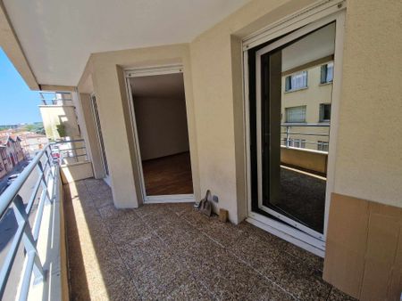 ALLEE DE BARCELONNE - T3 de 68,34 m² avec balcon et parking - Photo 2