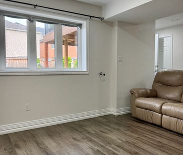 For Lease - 71 Slack Street, Bradford West Gwillimbury, Ontario - Photo 6