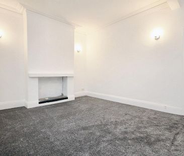 4 bedroom terraced house to rent - Photo 2