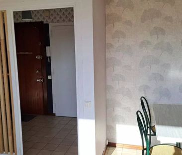 CHAMBERY - Secteur Pompiers - T2 meublé dernier étage - Photo 3