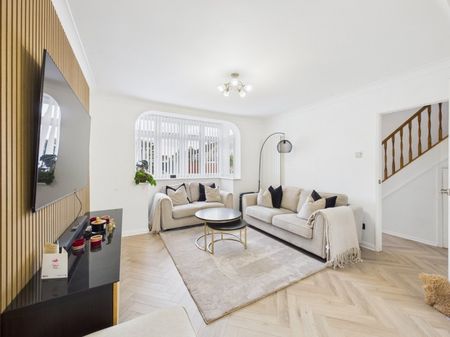 Carew Road, Ashford, Surrey,TW15 - Photo 3