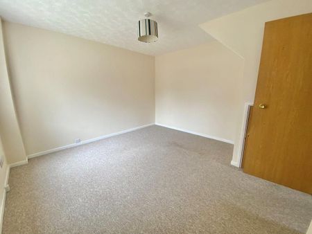 1 bedroom semi-detached house to rent - Photo 2
