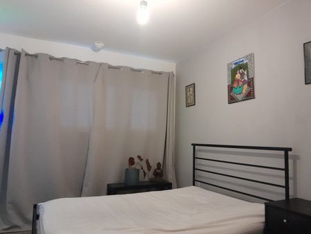 1 Bed Flat, Arboretum Place, IG11 - Photo 2