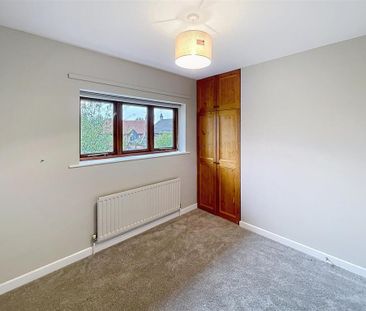 4 bedroom detached house to rent - Photo 3