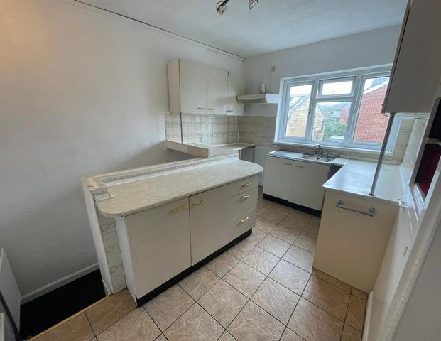 Kelsall Terrace, Leeds - Photo 1