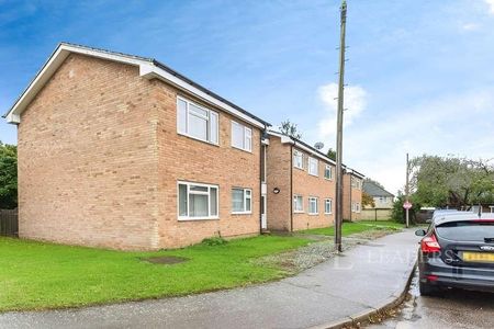 Woottens Close, Comberton, Cambridge, CB23 - Photo 2