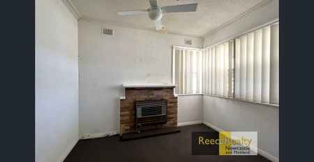 3 Bedroom home in highly sought after location! - Photo 4