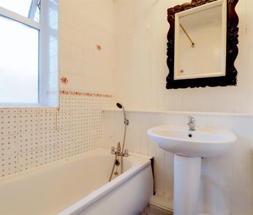 2 Bedroom Flat / Apartment to let - Photo 6