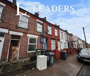 Shirley Road - Bedroom Ground Floor - Luton, LU1 - Photo 2