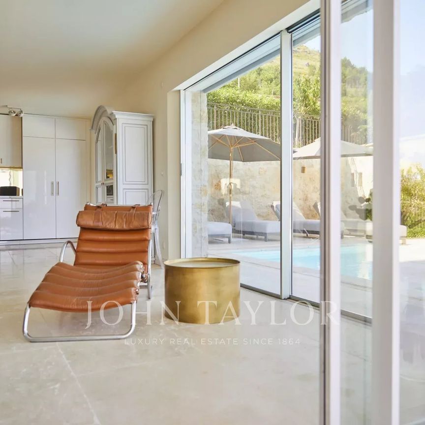 Maison à louer Tourrettes Sur Loup, Cote d'Azur, France12 000 EUR / Mois - Photo 1
