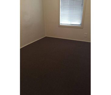 Semi Detached House - Photo 6