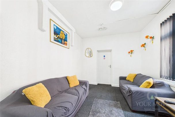 1 bedroom in a house share to rent - Photo 1