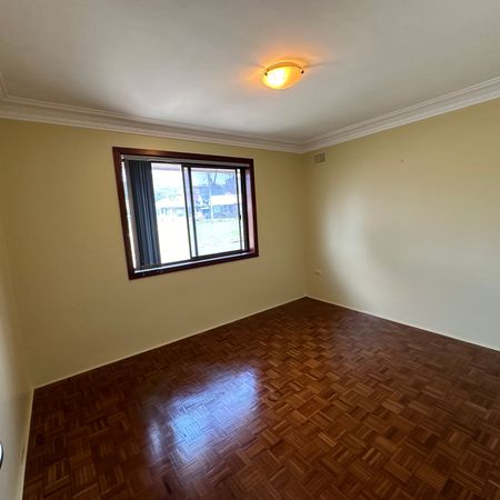 Renovated and spacious 2 Bedroom Unit in the Heart of Warrawong: - Photo 3