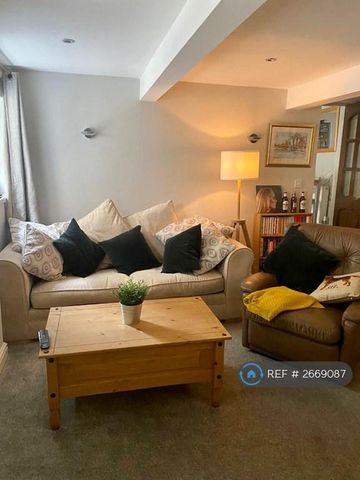 2 bedroom detached house to rent - Photo 2