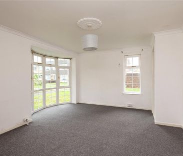 3 bedroom end of terrace house to rent - Photo 2