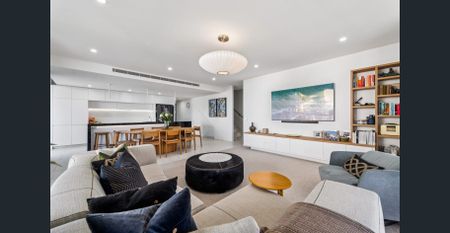 Exclusive North-East Facing Penthouse - Photo 3