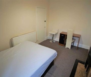 5 bedroom terraced house to rent - Photo 3