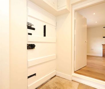 A wonderful 3 bedroom detached property to rent at Welford, approxi... - Photo 6