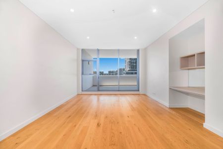 Spacious 2 Bedroom with Media Desk and Extra Large Balcony! - Photo 2