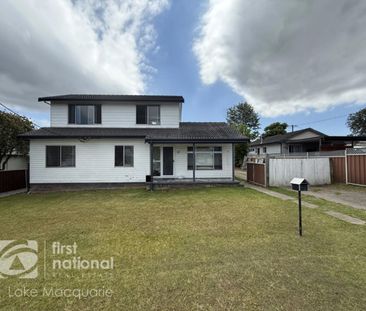 Beautifully Renovated Family Home in Quiet Holmesville Street - Photo 5