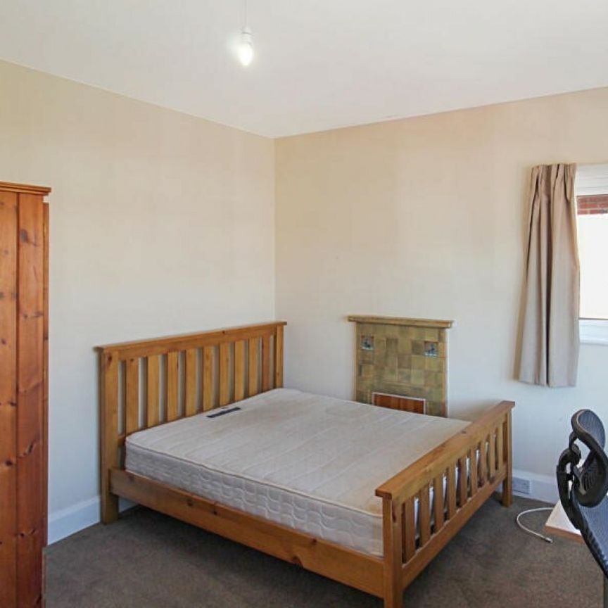 5 Bed Student Maisonette in Charminster - Photo 1