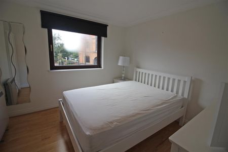 3 Bedroom Flat - First Floor - Photo 3