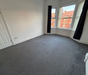 3 Bed Semi-Detached House, Oxton Road, CH44 - Photo 3