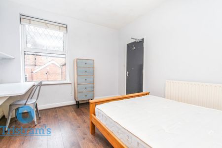5 bed Mid Terraced House for Rent - Photo 5