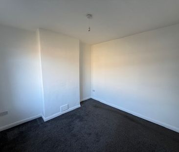 Moorland Road - Photo 2