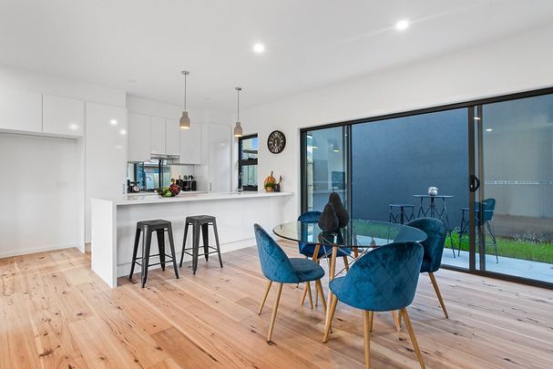 1/44 Walters Avenue, Airport West VIC 3042 - Photo 1