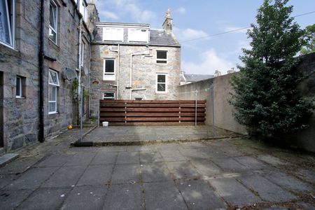 13 Claremont Street, AB10 6QP, Aberdeen - Photo 2