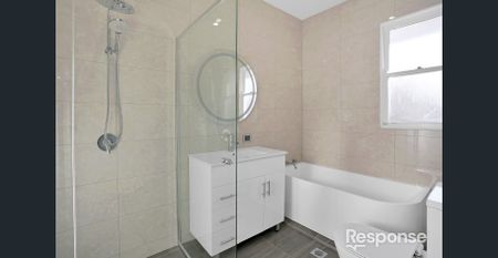 Stunning Family Home - Photo 4