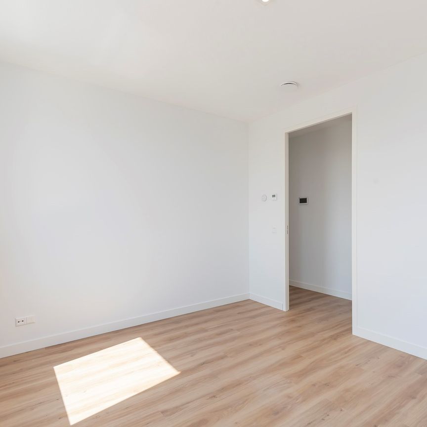 Ndsm-Straat, 1033 NA, Amsterdam - Photo 1