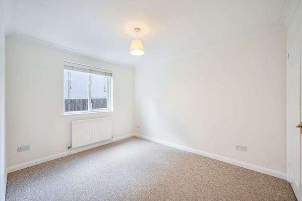 Hook Road, Surbiton, KT6 - Photo 1