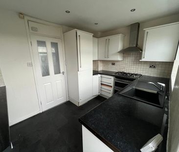 2 bedroom end of terrace house to rent - Photo 1
