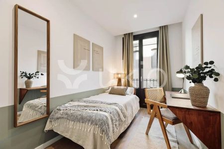 Barcelona Capital, Catalonia 08003 - Photo 5